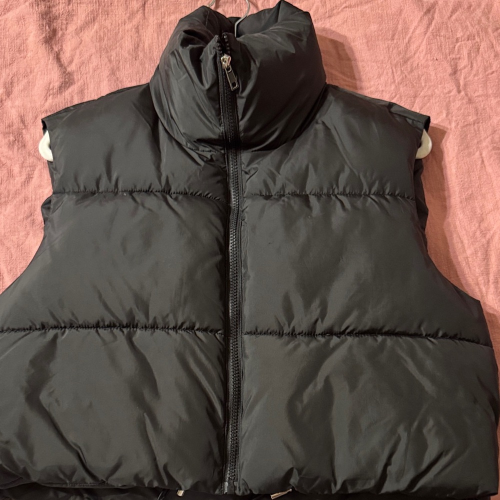 Zenana Outfitters Black Quilted Vest